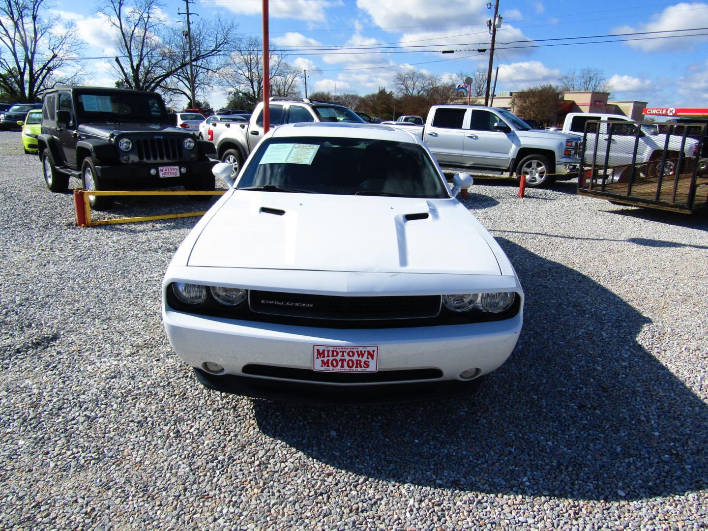 2012 WHITE Dodge Challenger SXT (2C3CDYAG7CH) with an 3.6L V6 DOHC 24V engine, Automatic transmission, located at 15016 S Hwy 231, Midland City, AL, 36350, (334) 983-3001, 31.306210, -85.495277 - Photo#1